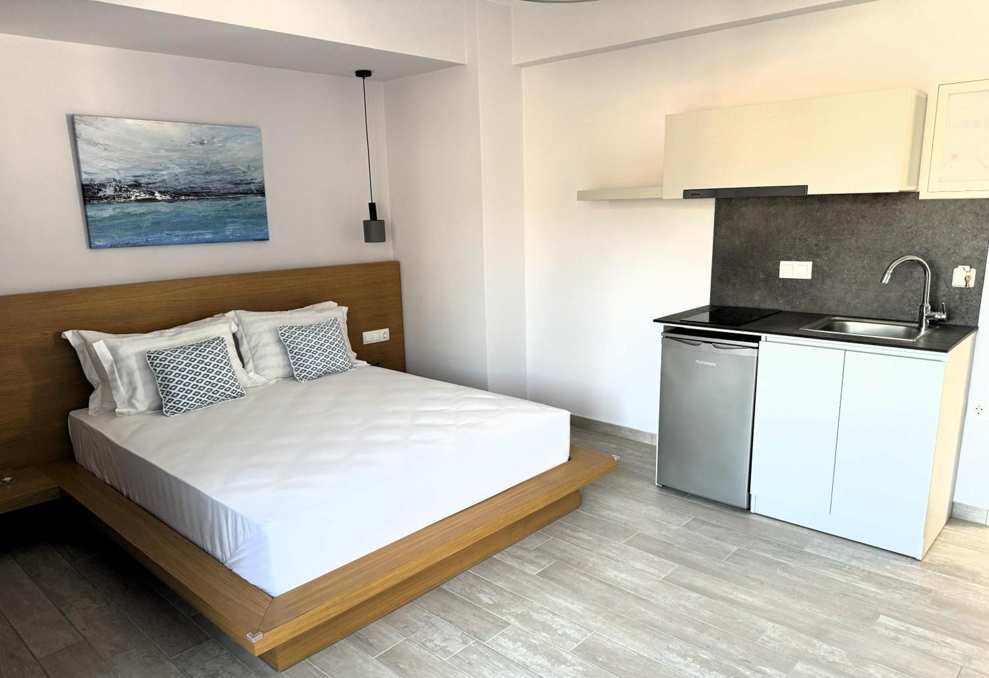Acra Melia Apartment Palaiontsiflikion Exterior photo