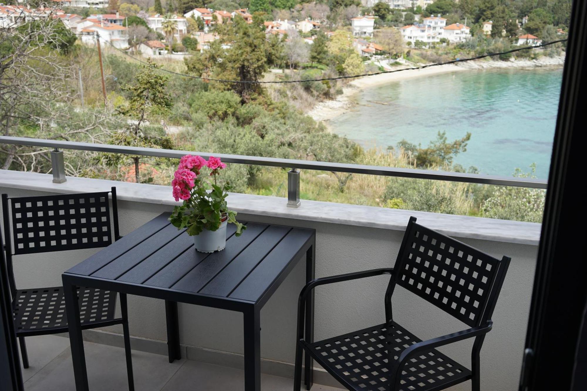 Acra Melia Apartment Palaiontsiflikion Exterior photo