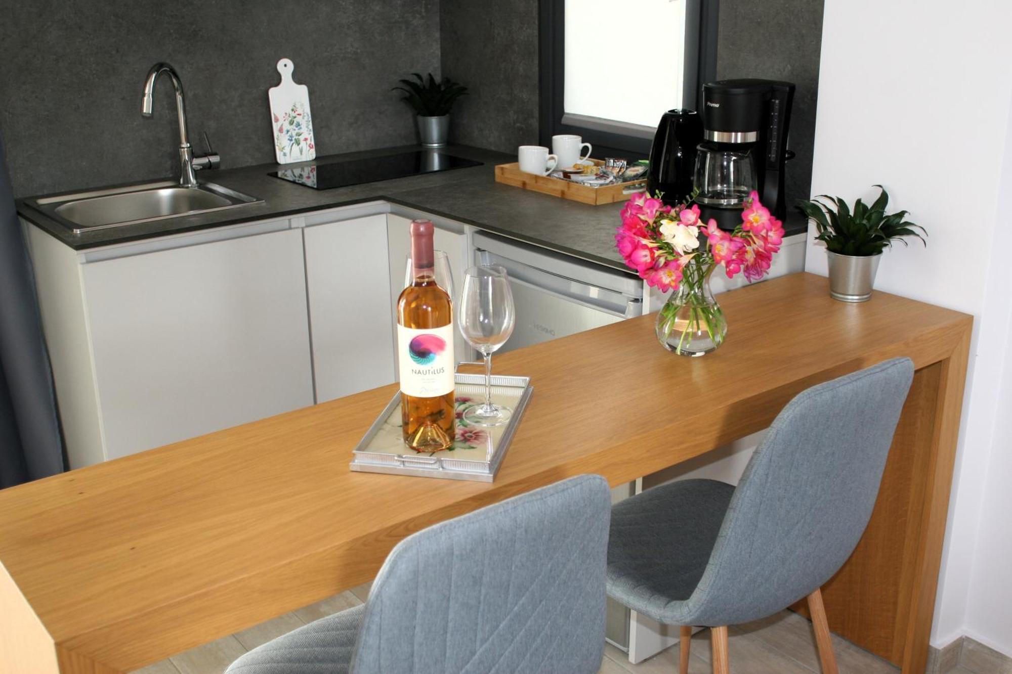 Acra Melia Apartment Palaiontsiflikion Exterior photo