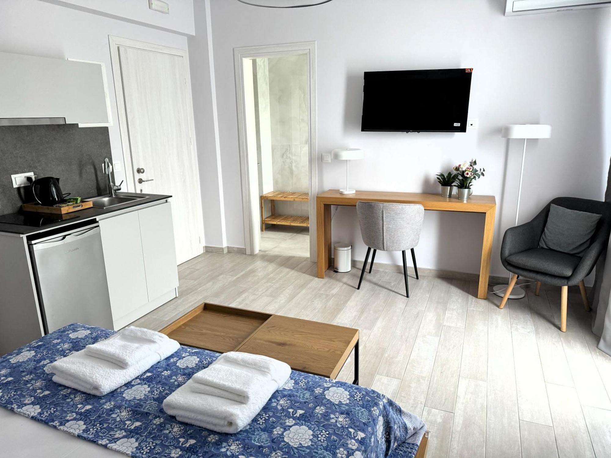 Acra Melia Apartment Palaiontsiflikion Exterior photo